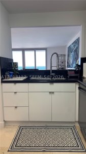 Aluguel de apartamento no Oceanside Plaza 14E