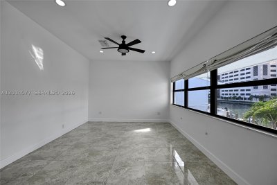 Comprar apartamento en Poinciana Island