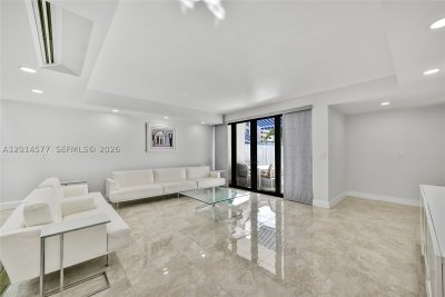Comprar apartamento en Poinciana Island