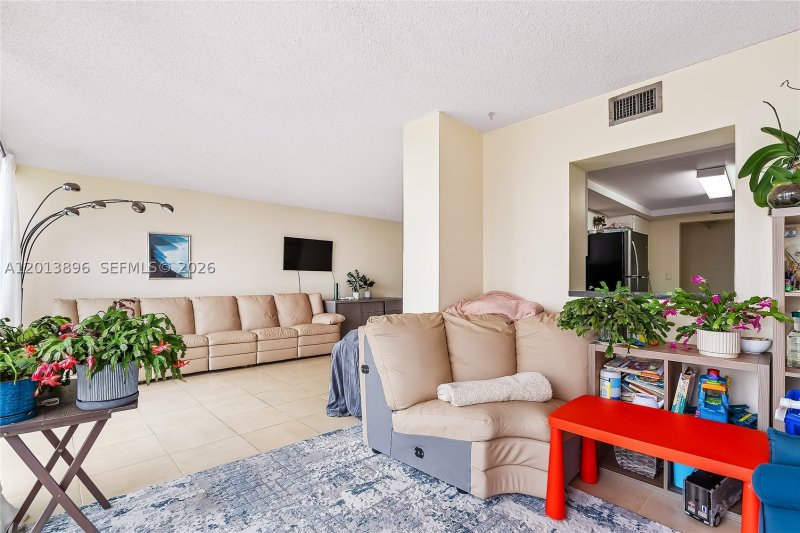 Apartment for rent at Oceanview Park 901