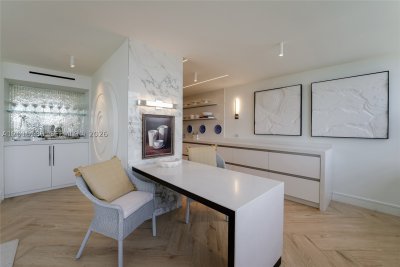 Aluguel de apartamento no Grove Isles Tower I A809