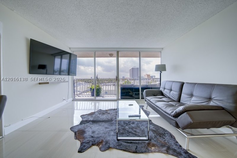 Apartment for rent at Grandview Palace 703