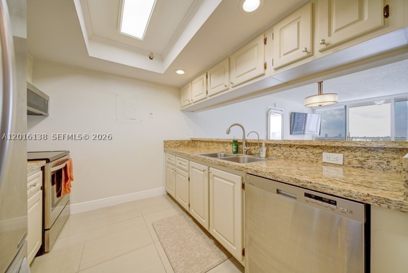 Apartment for rent at Grandview Palace 703