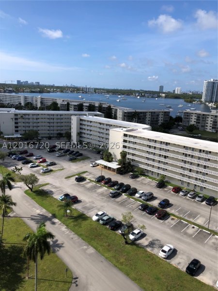 Comprar apartamento en Del Prado South Tower 1405