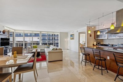 Aluguel de apartamento no Beach Club Three 1005