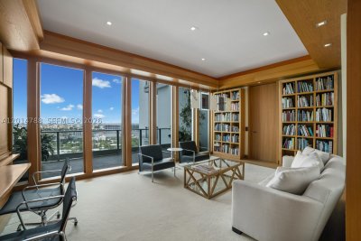 Comprar apartamento en Grovenor House 3201