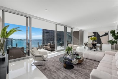 Comprar apartamento no Aston Martin Residences 2802