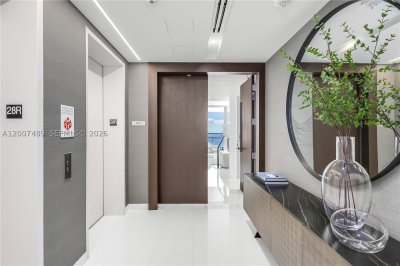 Comprar apartamento no Aston Martin Residences 2802