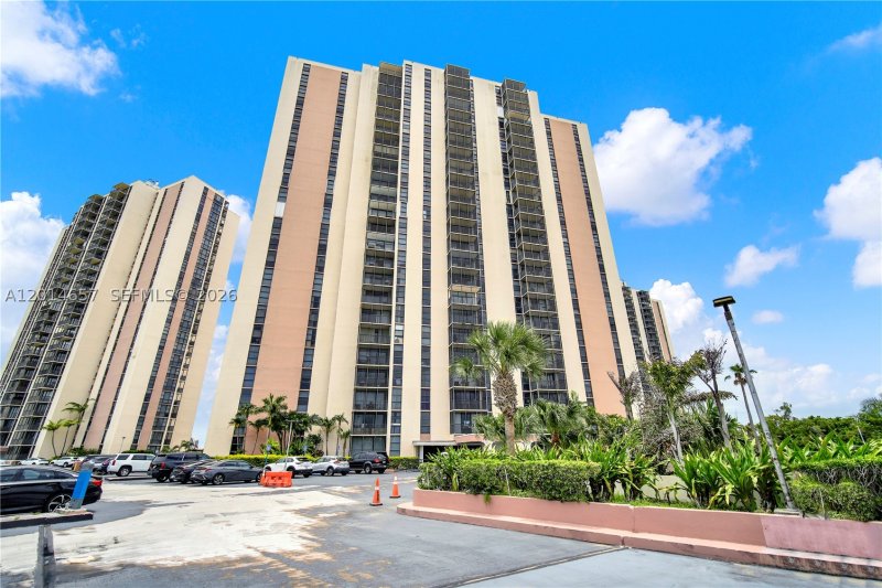 Condo for sale at Coronado I 1608