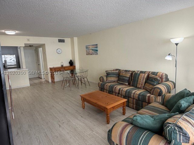 Apartment for rent at Sea Air Towers 615