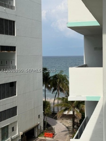 Apartment for rent at Sea Air Towers 615