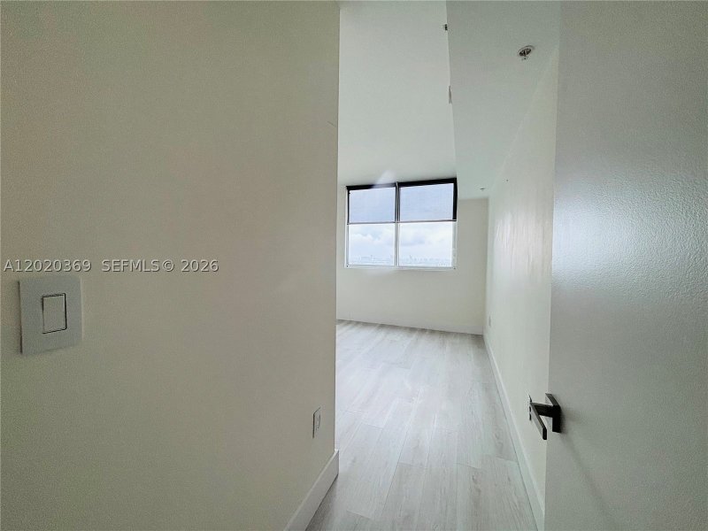 Apartment for rent at Vizcayne South Tower 2003