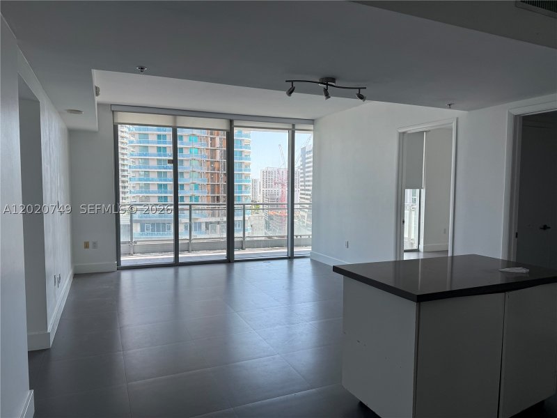 Comprar apartamento no Mint at Riverfront 1804