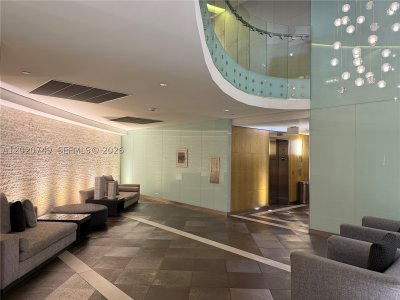 Comprar apartamento en Mint at Riverfront 1804