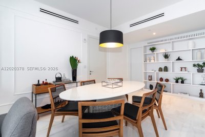 Comprar apartamento no Aston Martin Residences 802E