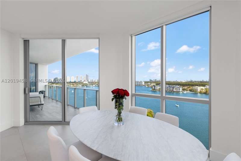 Condo for sale at Marina Palms Yacht Club 1406