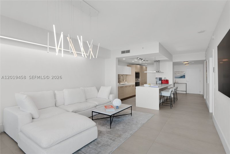 Condo for sale at Marina Palms Yacht Club 1406