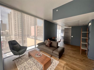 Centro Condo Apt #810