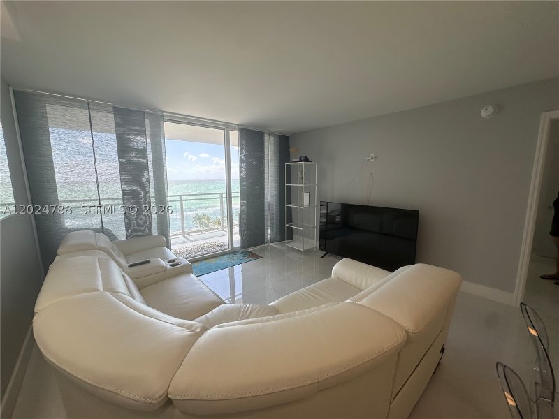 Apartment for rent at Parker Plaza Estates 916
