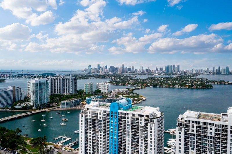 Comprar apartamento no Sunset Harbour South 1601