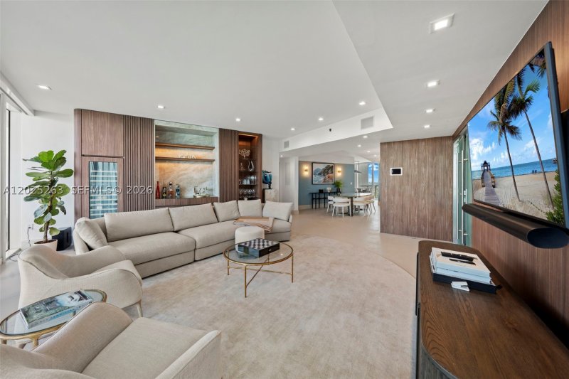 Condo for sale at Murano at Portofino 2803