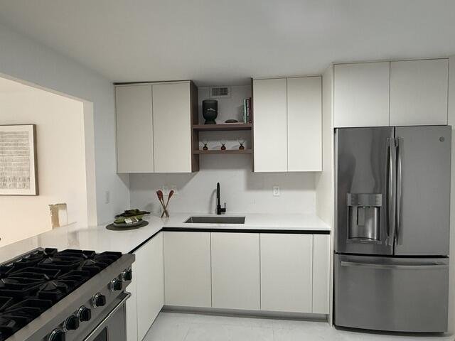 Condo for sale at Parker Tower 610