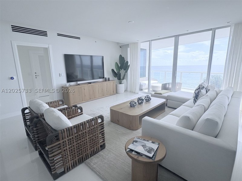 Condo for sale at Apogee Beach Hollywood 501