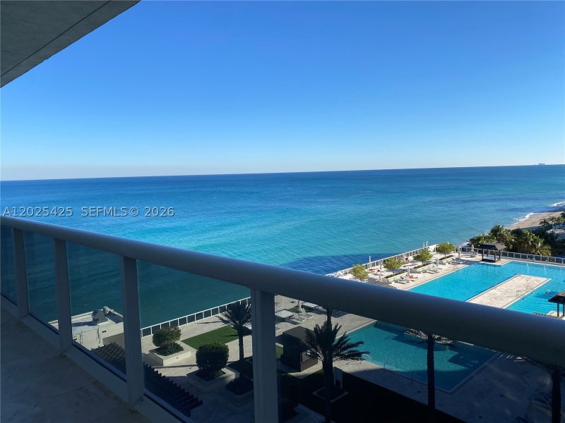 Alquiler de apartamento en Beach Club Two 1404