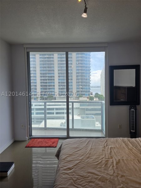 Comprar apartamento en Avenue on Brickell 1060 Tower 2201