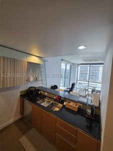 Comprar apartamento no Avenue on Brickell 1060 Tower 2201