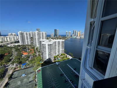 Alquiler de apartamento en Mystic Pointe 500 2709