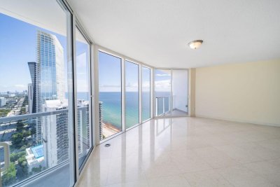 Comprar apartamento no La Perla 3407