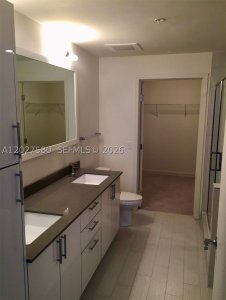 Comprar apartamento no Nine at Mary Brickell Village 2005