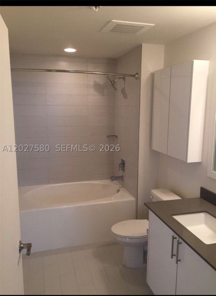 Comprar apartamento no Nine at Mary Brickell Village 2005