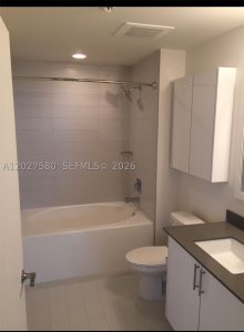 Comprar apartamento no Nine at Mary Brickell Village 2005