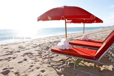 Comprar apartamento no Acqualina Resort & Spa 1906