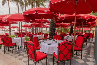 Comprar apartamento no Acqualina Resort & Spa 1906