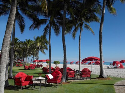 Comprar apartamento no Acqualina Resort & Spa 1906