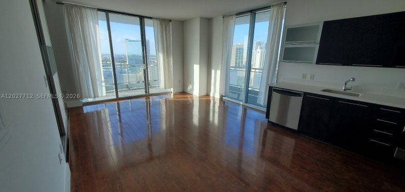 Apartment for rent at The Ivy 2705