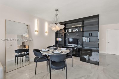 Comprar apartamento en Yacht Club at Portofino 2207