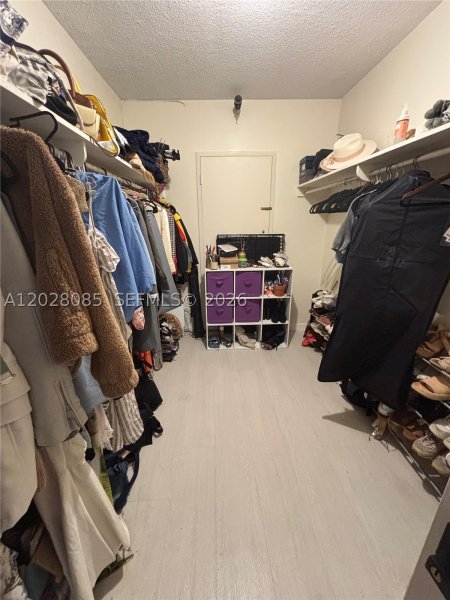 Apartment for rent at King Cole 811
