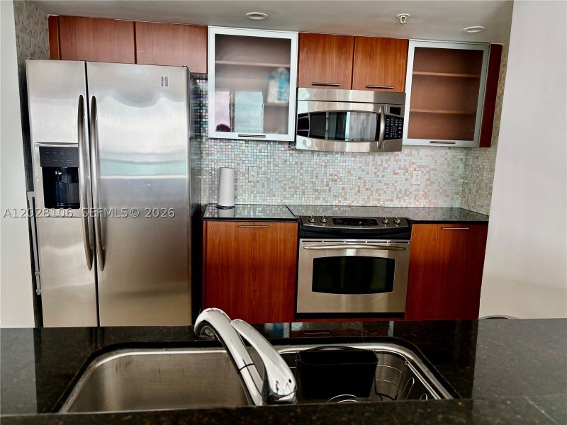 Aluguel de apartamento no 1800 Club 905