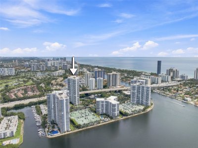 Mystic Pointe 400 Apt #2003