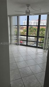 Aluguel de apartamento no Avant Garde 408