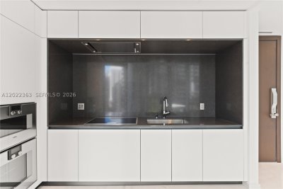 Aluguel de apartamento no Aston Martin Residences 1406