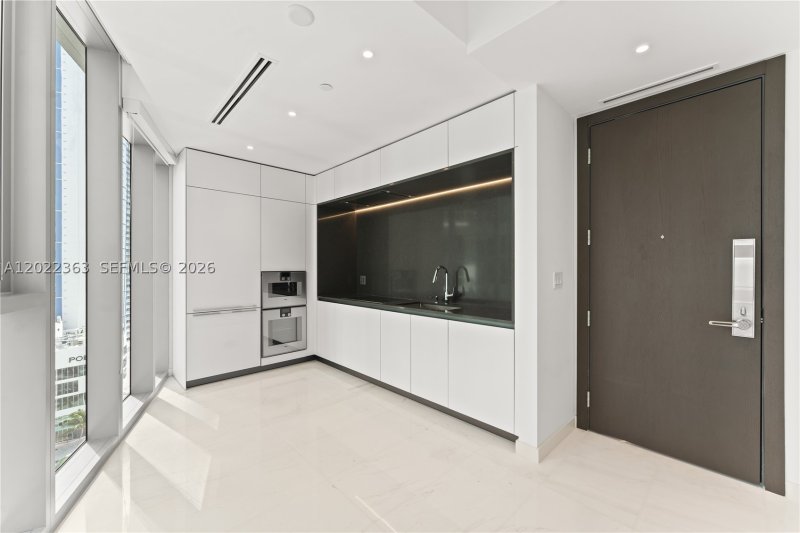 Alquiler de apartamento en Aston Martin Residences 1406