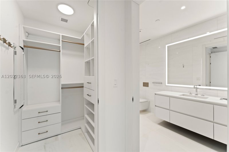 Alquiler de apartamento en Aston Martin Residences 1406