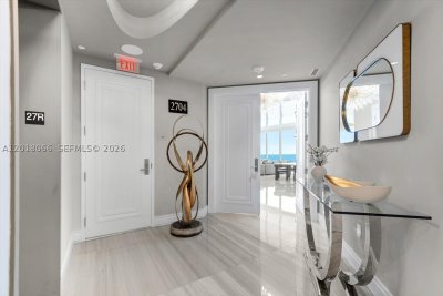 Comprar apartamento no The Estates at Acqualina 2704