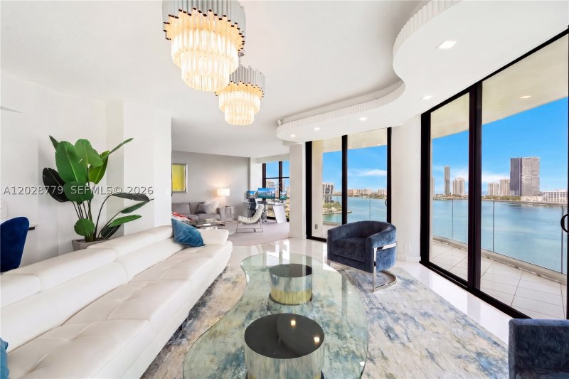 Condo for sale at Williams Island 2800 1605