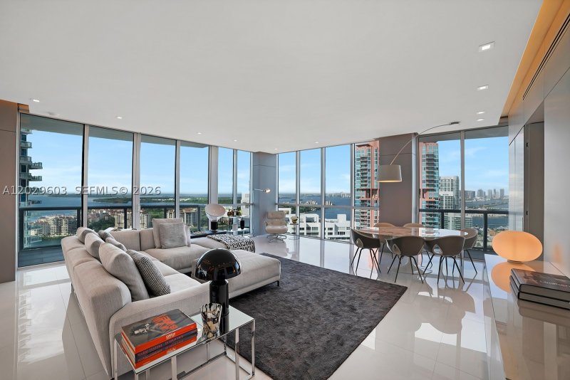 Alquiler de apartamento en Continuum II North 2903
